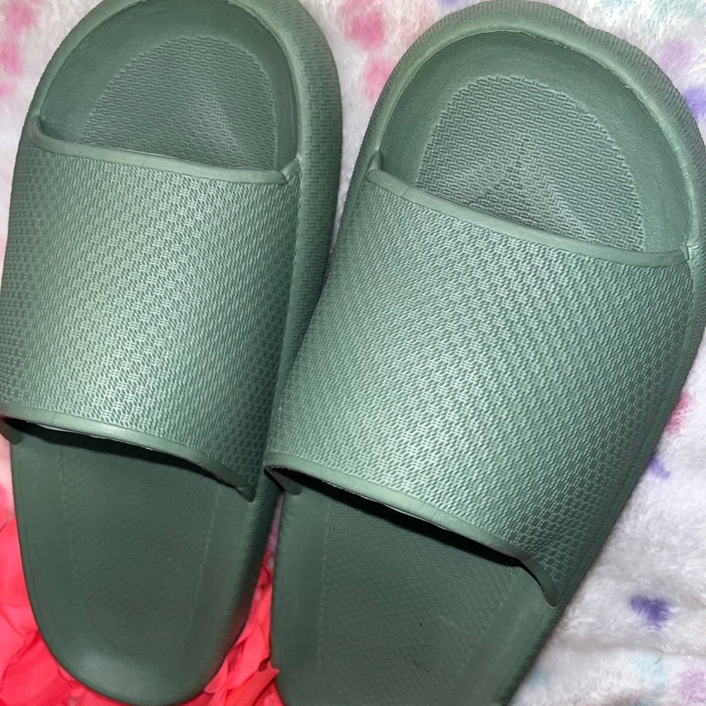 Green Slides - Picture 4 of 6